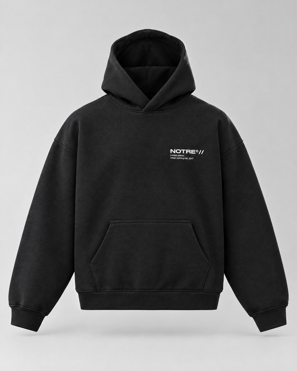 Felpa Hoodie Notre Interstellar nera boxy, vista frontale con logo NOTRE sul petto